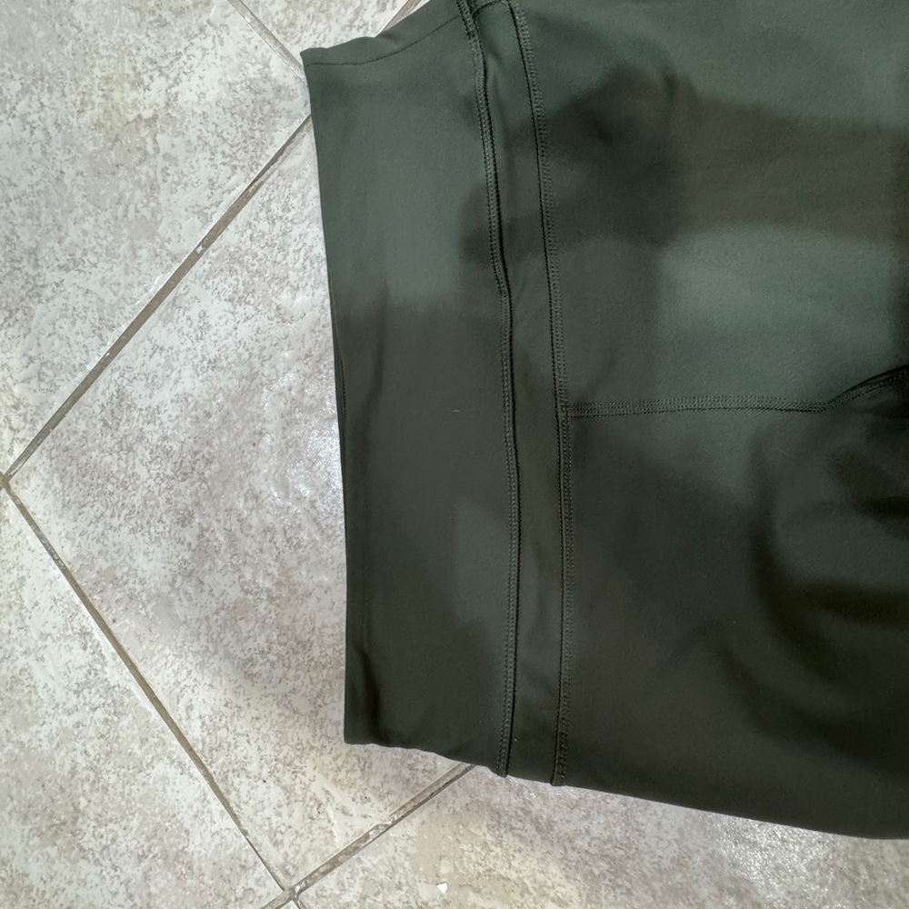 FOREVER 21 NEW Olive Green Stretch Leggings Sz L Large 27” inseam NEW - Picture 4 of 5